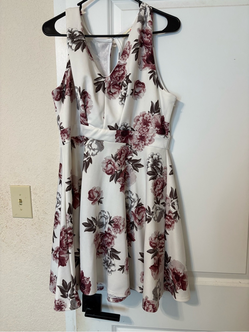 Wishful park size xl floral knee dress